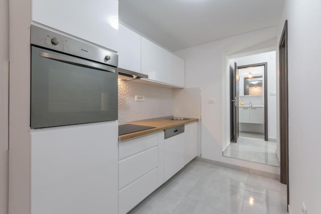 Apartment 3M - One Bedroom Apartment Split Buitenkant foto